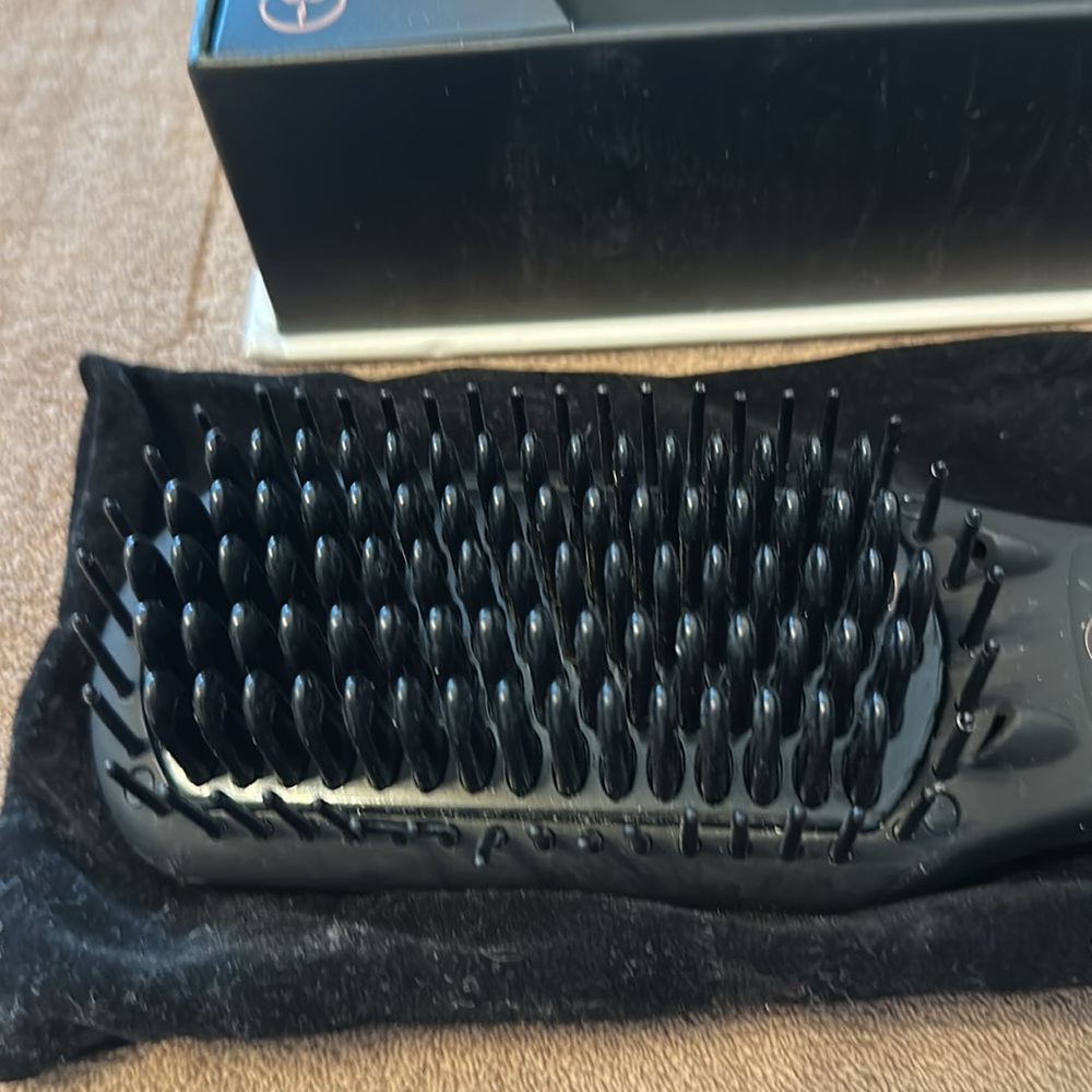 L’Ange Le Vite Hairbrush Straightener - Black and Pink - Picture 5 of 8